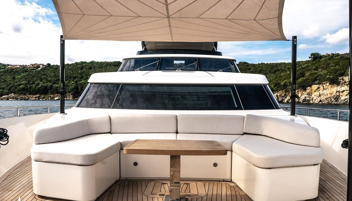 ALEIN yacht charter 3