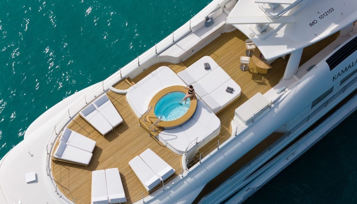 KAMALAYA yacht charter 3