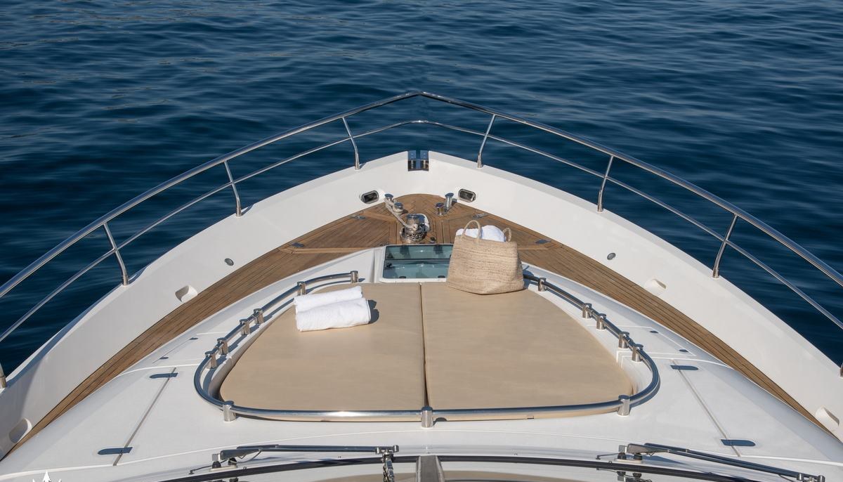 ASKIM 3 yacht charter 3