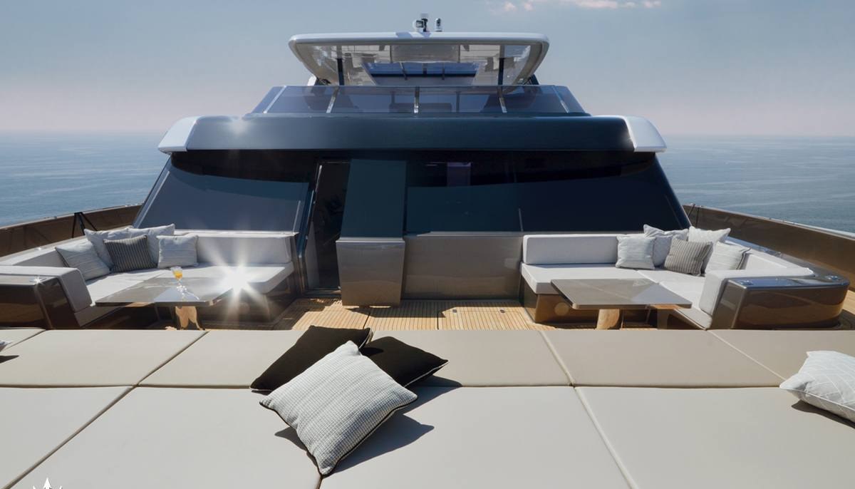MANTA yacht charter 3