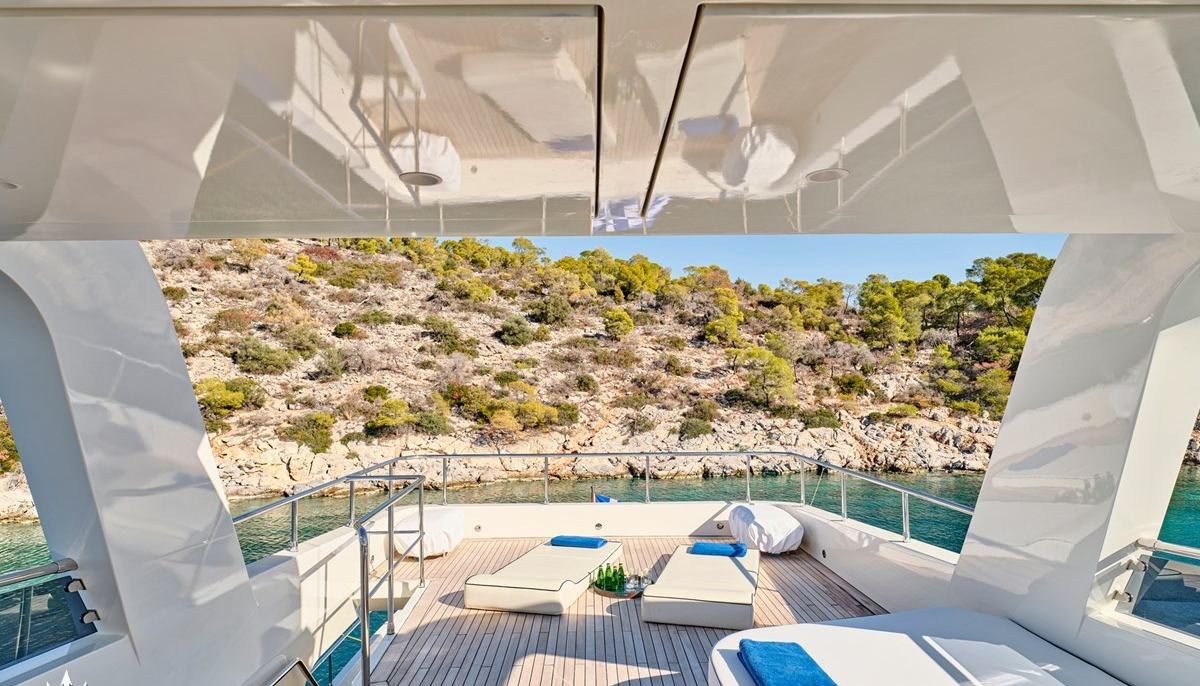 CONDOR A yacht charter 4