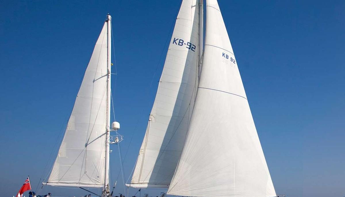 ABEON yacht charter 2