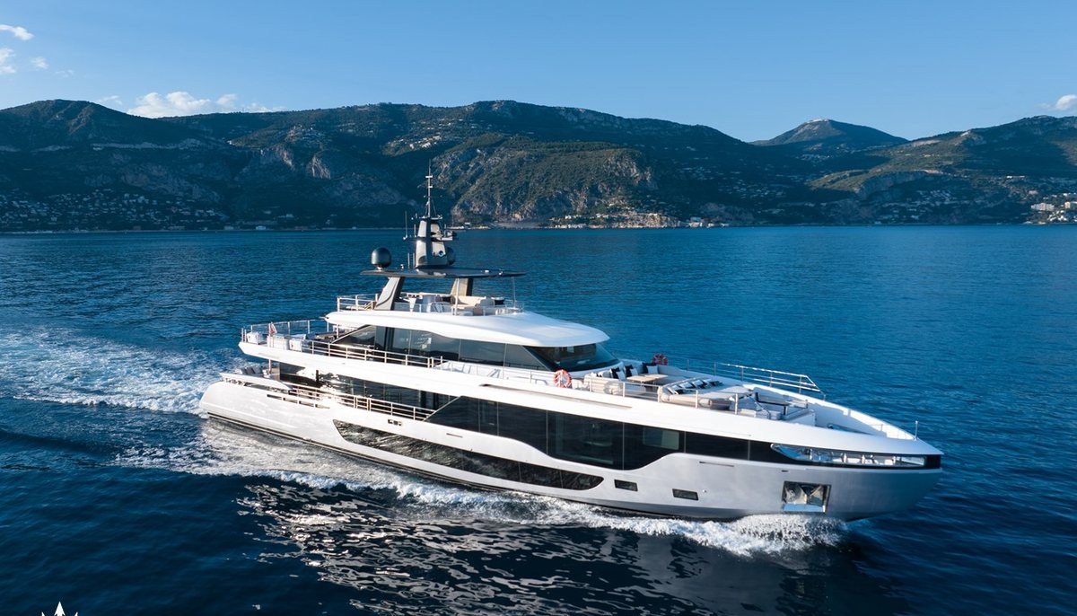 OCEAN ONE yacht charter 2
