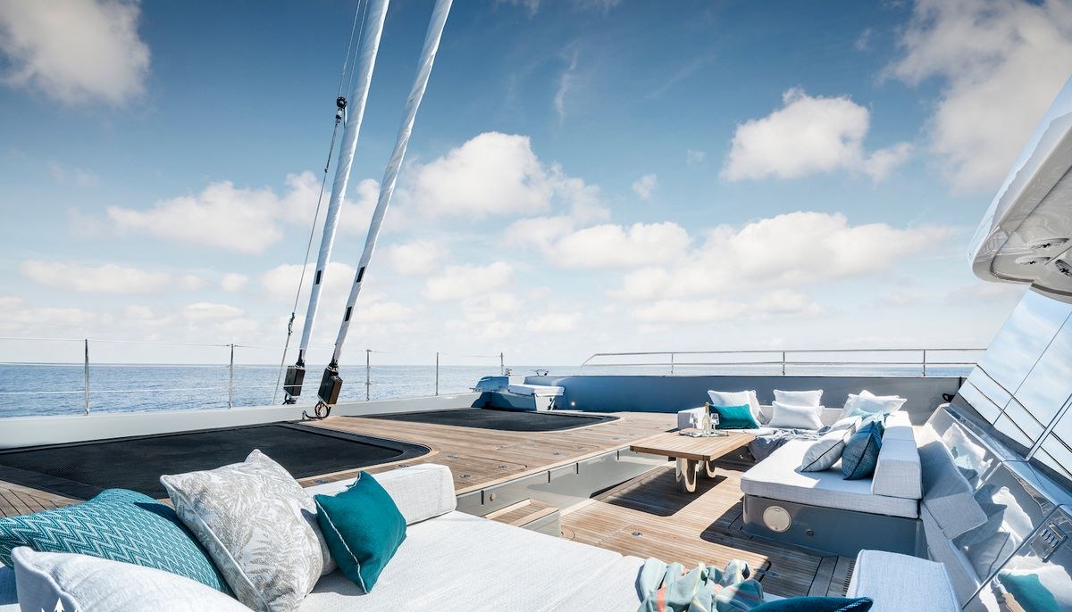 GREY B yacht charter 4