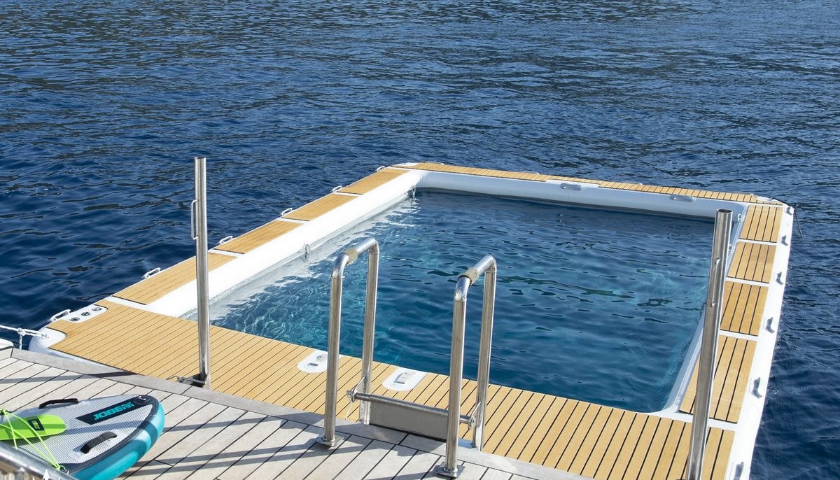 LE PONANT yacht charter 3