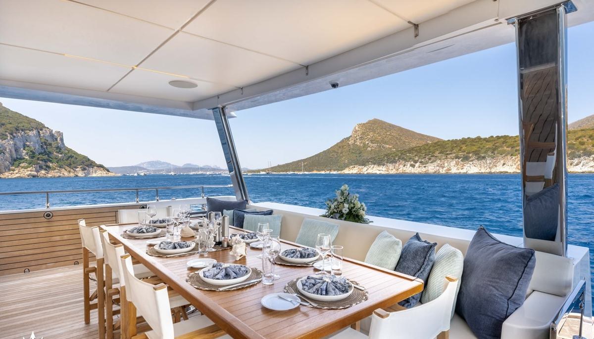 MAD DAY yacht charter 5