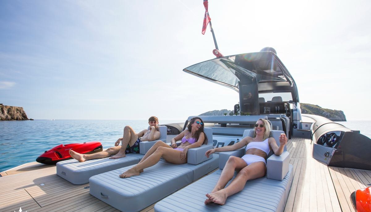 ROMA yacht charter 4