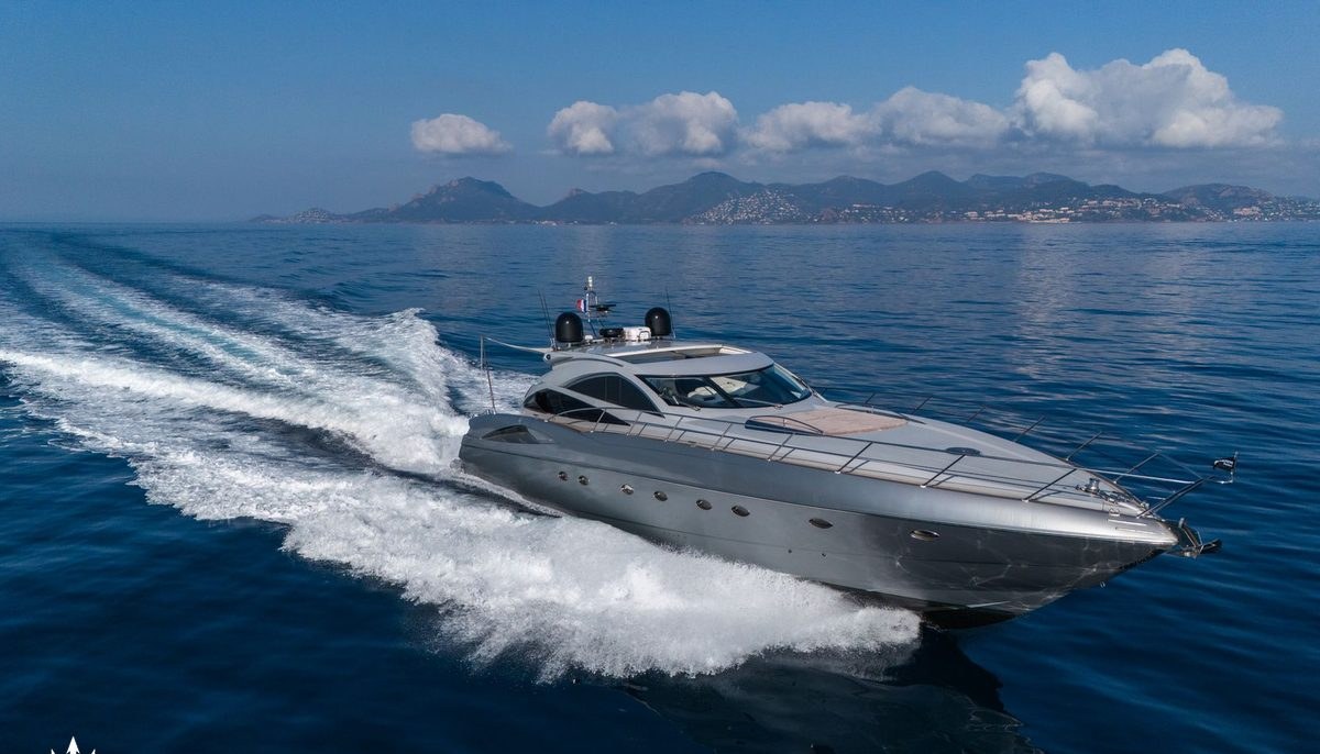 IMPERIUM yacht charter 2