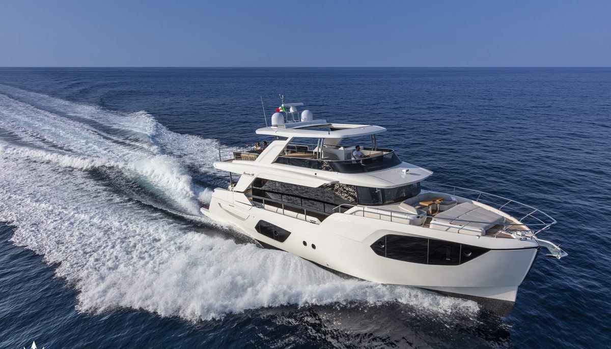 LEGEND II yacht charter 2