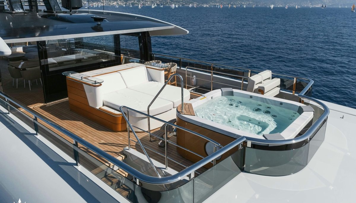 SERENISSIMA I yacht charter 3