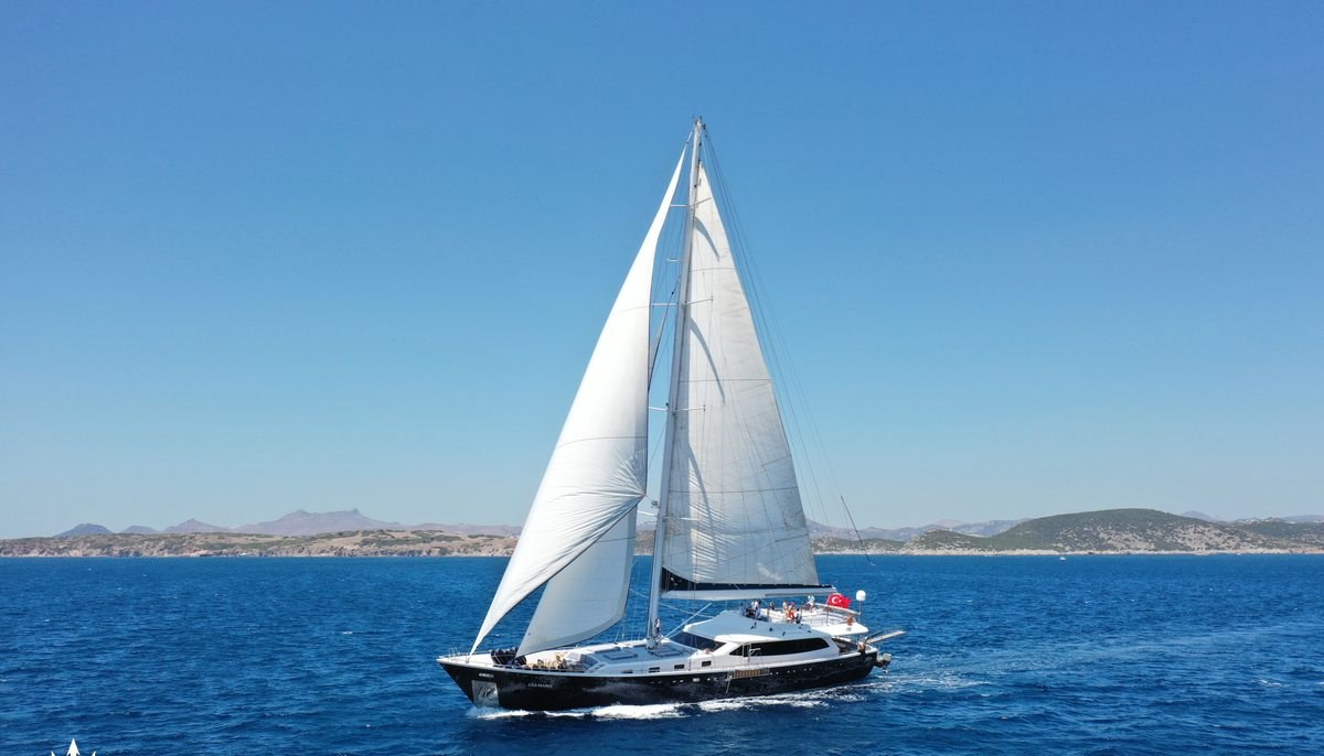 CANARIA yacht charter 2