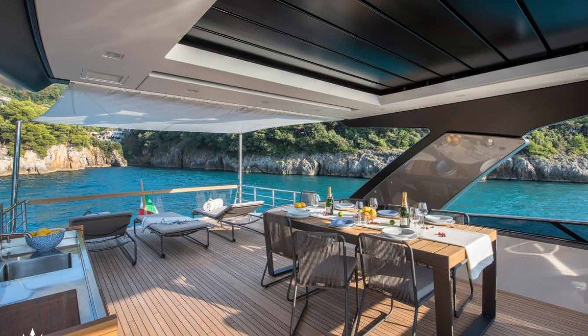 PAP'S TOY III yacht charter 4