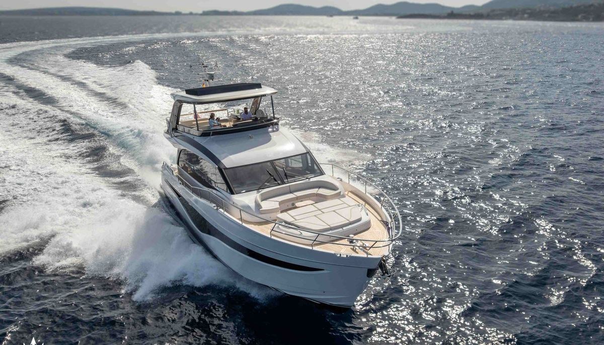 SOHAZ IV yacht charter 2