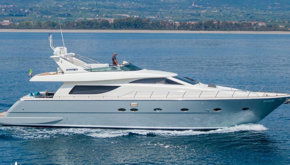 BLUE ICE yacht charter 2