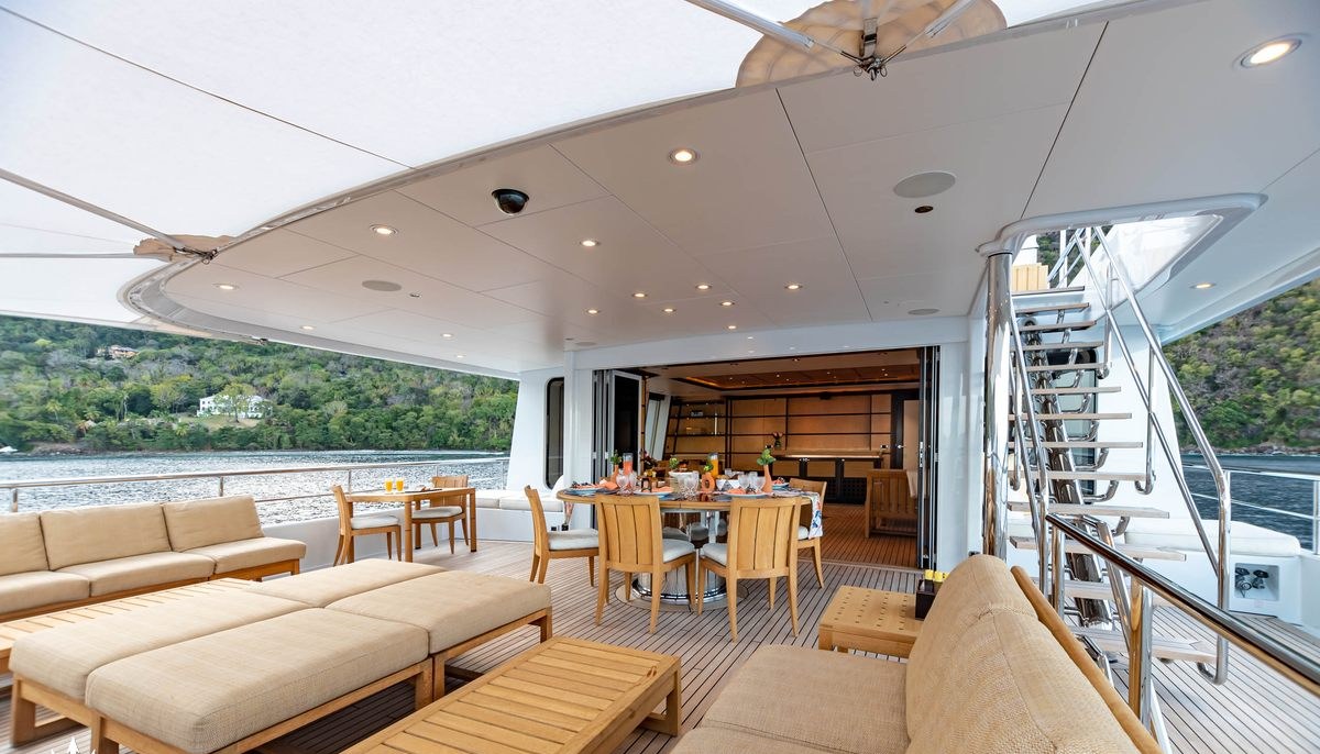 HARLE yacht charter 4