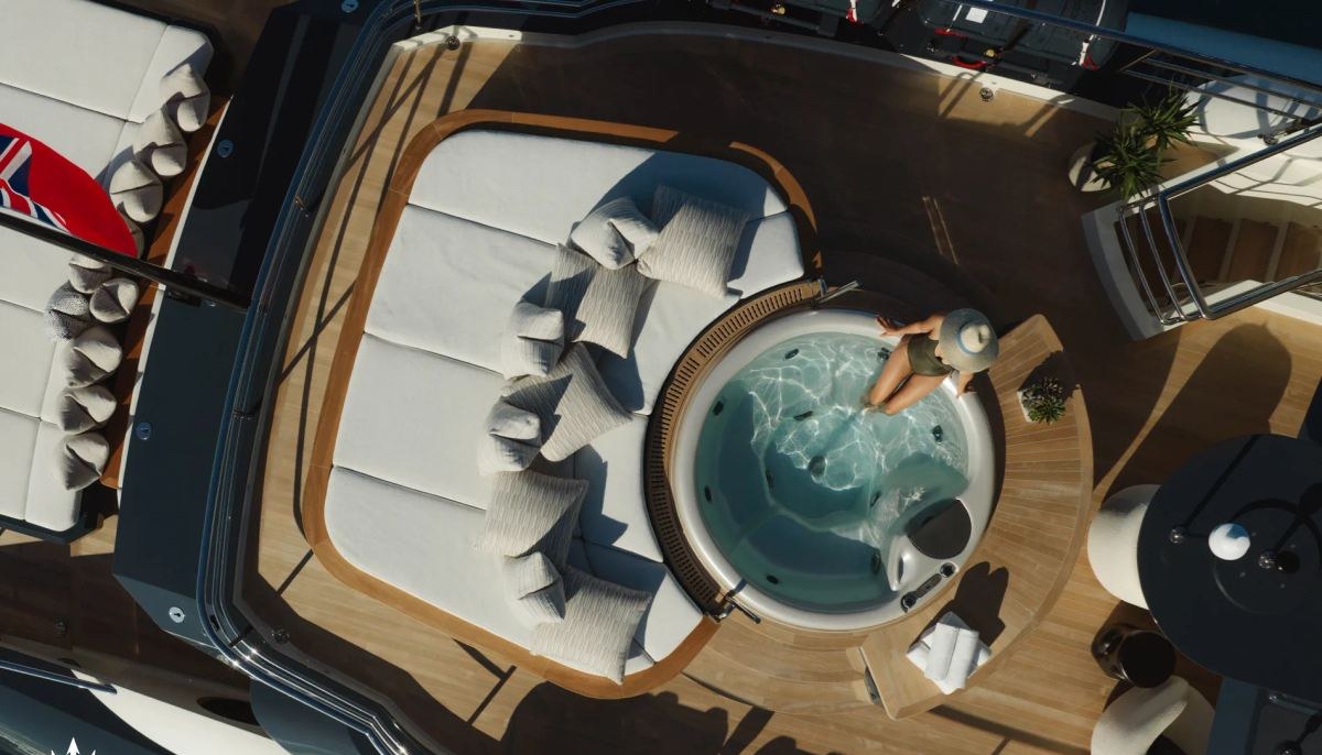THUNDER yacht charter 5