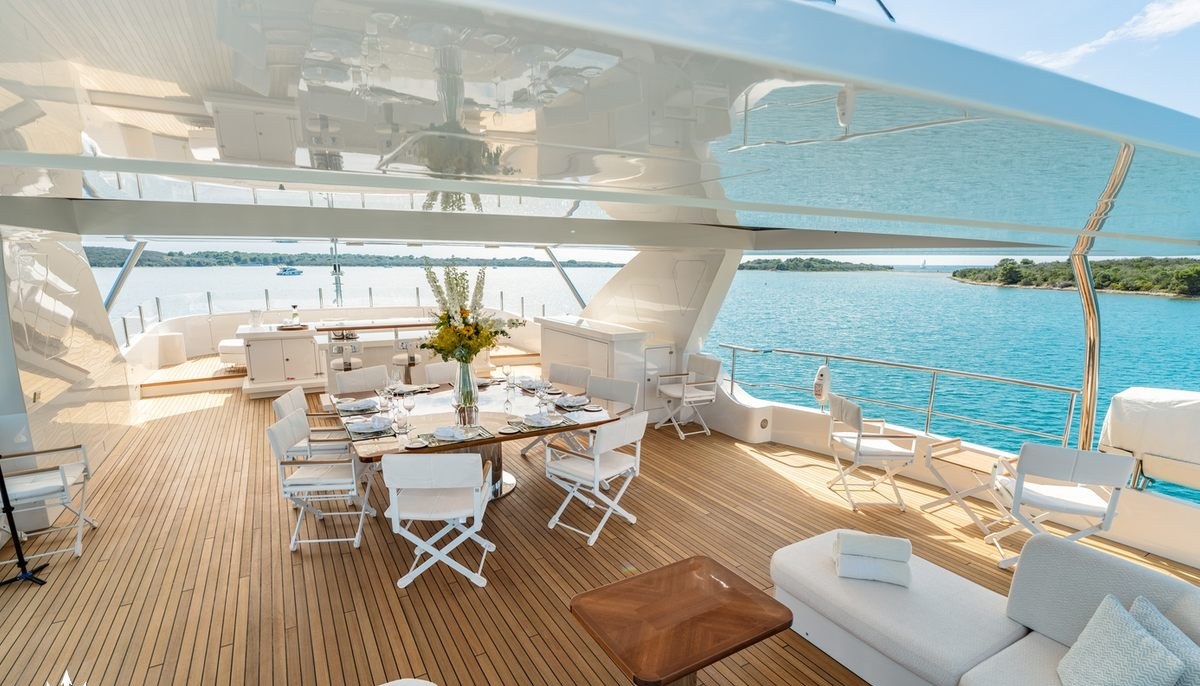 LADY MRD yacht charter 4