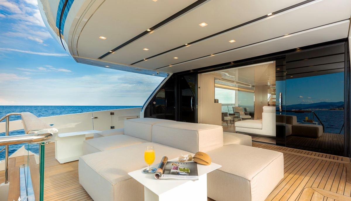 K1 yacht charter 4