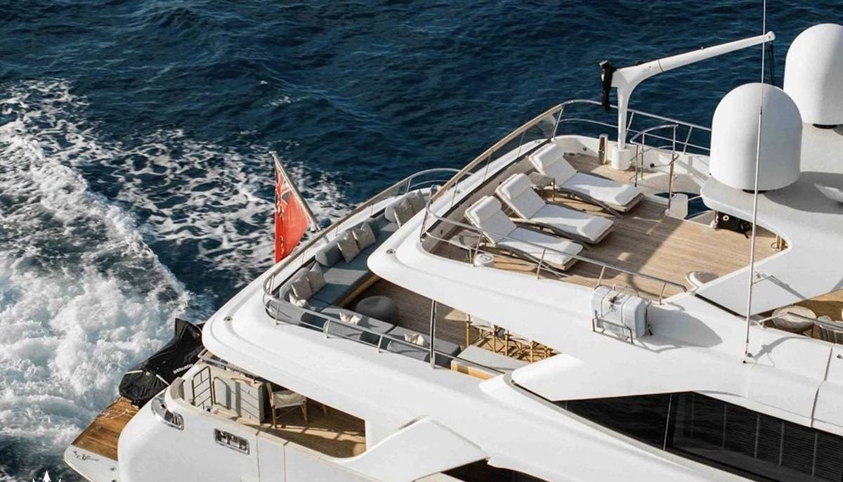 PREMURA yacht charter 4
