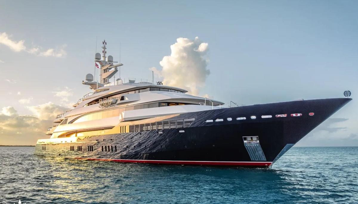 BATELLO yacht charter 2