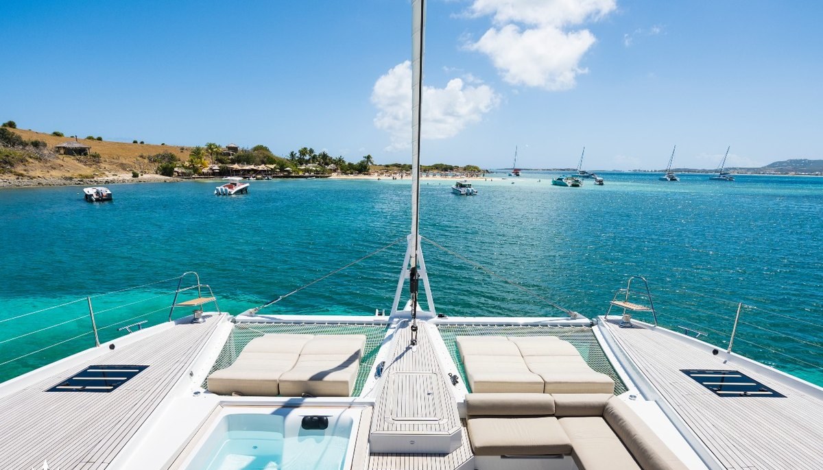 LISA OF THE SEAS yacht charter 5