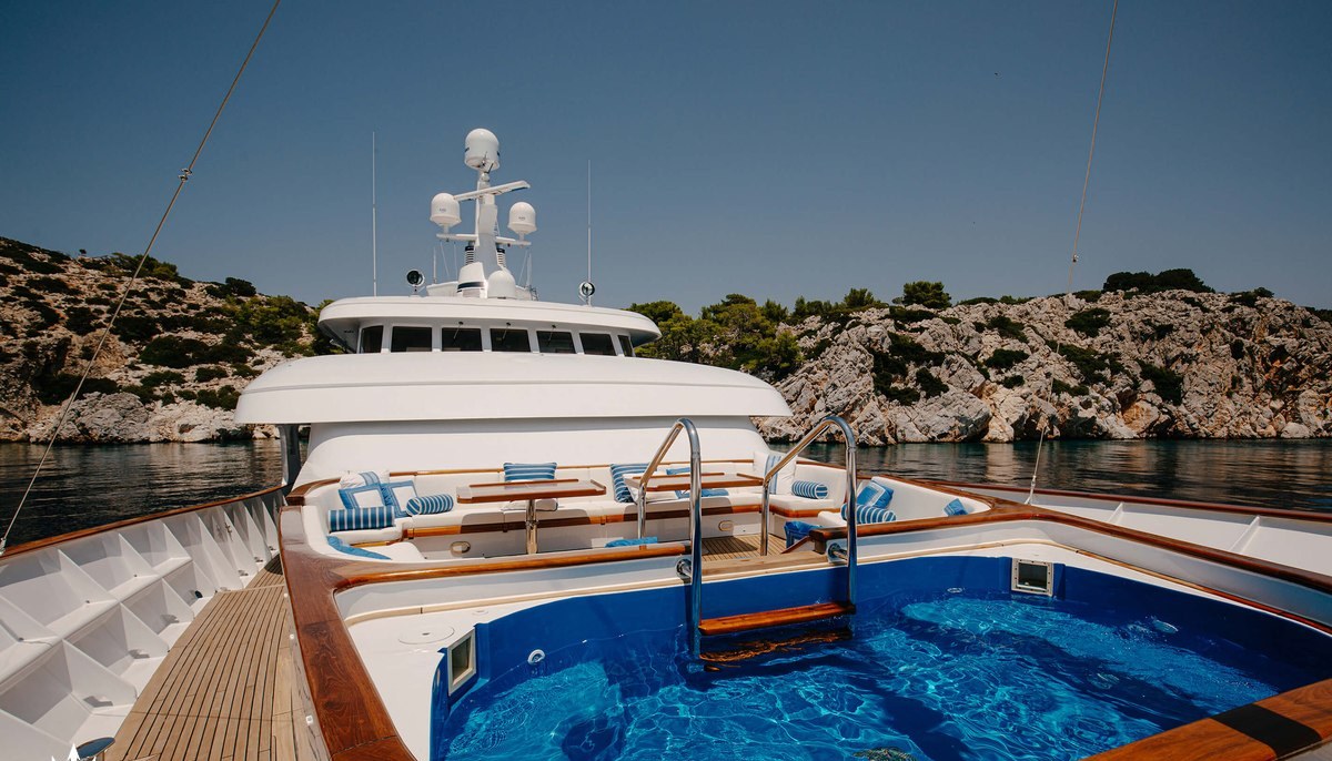 ITOTO yacht charter 3