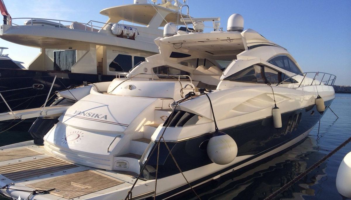 YANSIKA yacht charter 3