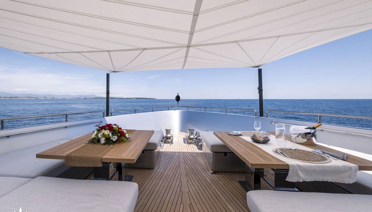 SENSA yacht charter 3