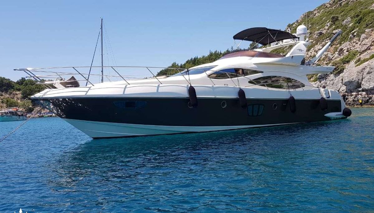 CHILL OUT II yacht charter 2