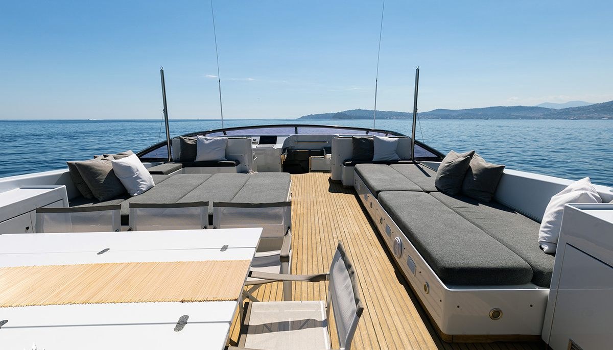 TALILA yacht charter 3