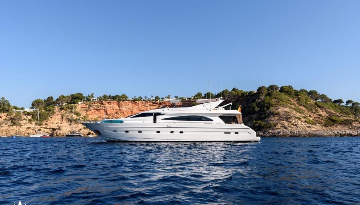 NEPHENTA yacht charter 2