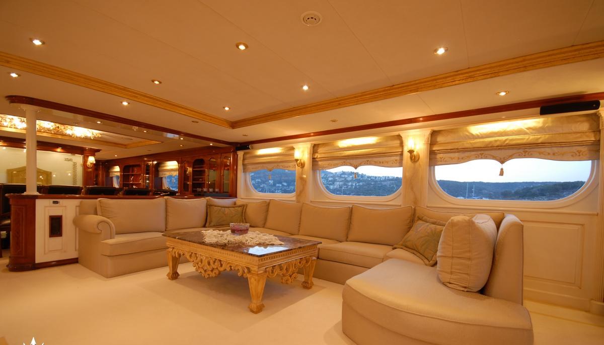 ALKANOST yacht charter 3