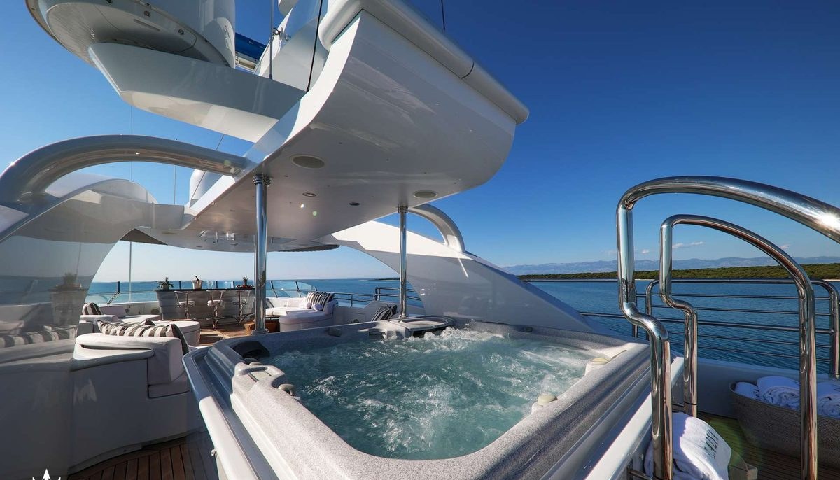ALALYA yacht charter 3