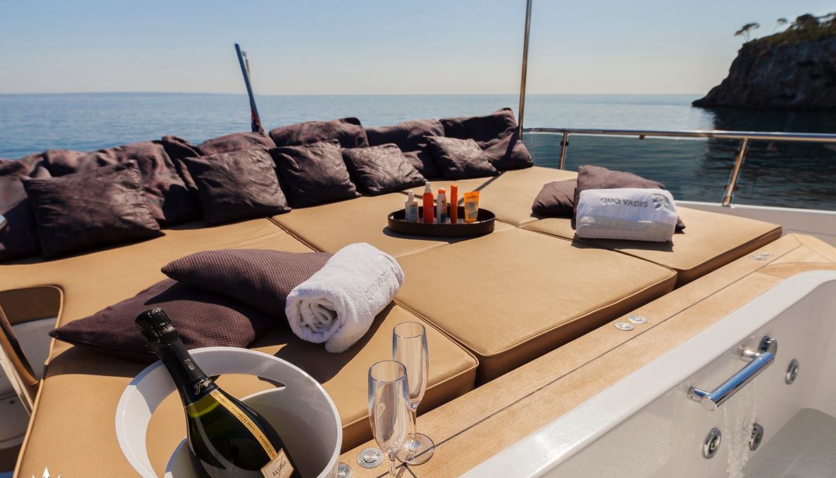 QUO VADIS yacht charter 5