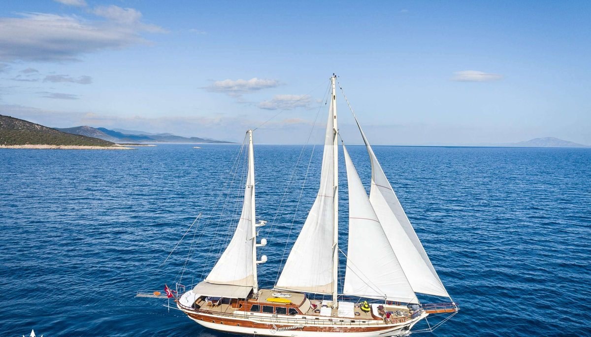 ESTRELLA DE MAR yacht charter 2