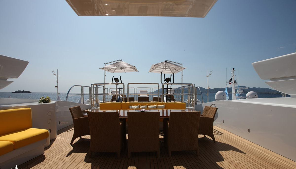 PLATINUM yacht charter 5