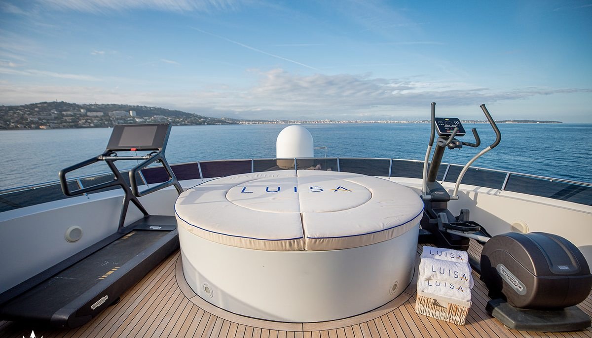 LUISA yacht charter 4