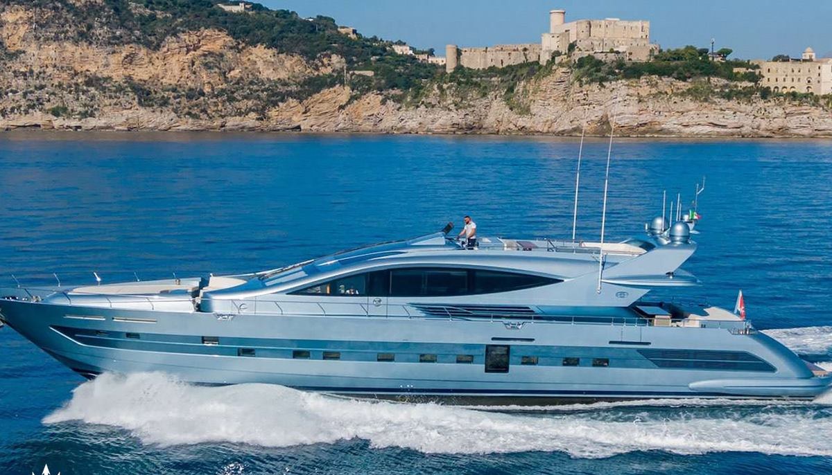 55 FIFTYFIVE yacht charter 2