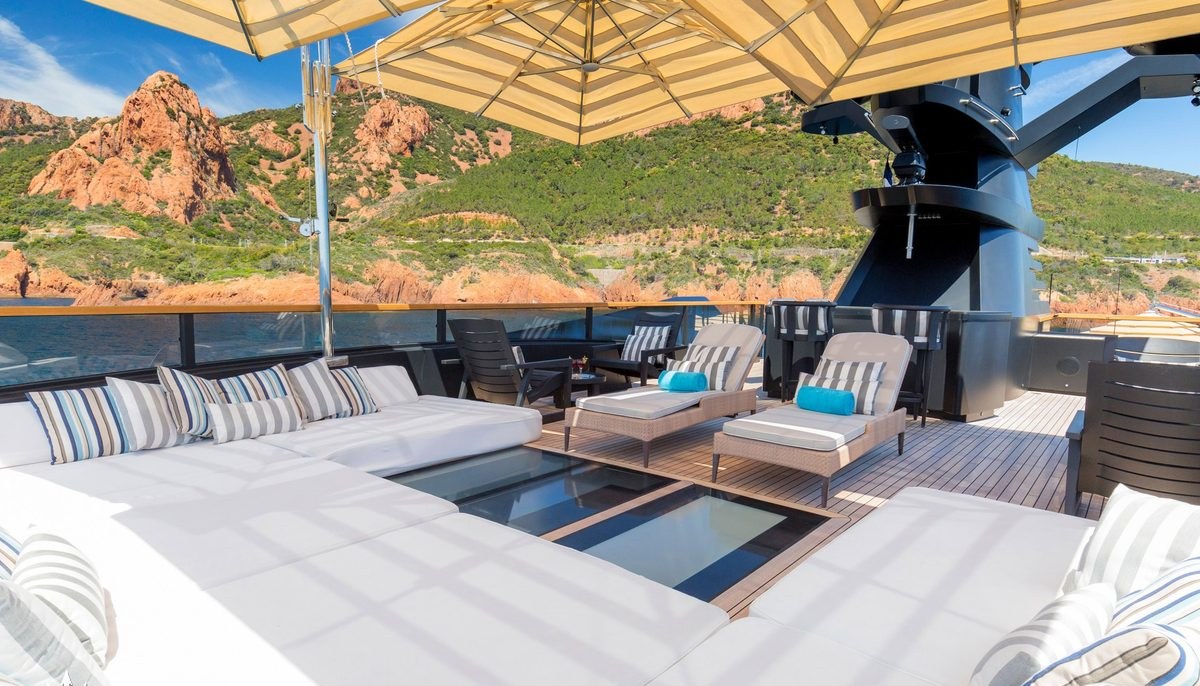 TAIBA yacht charter 3
