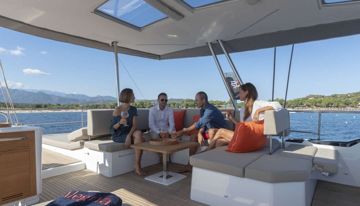 SERENISSIMA III yacht charter 4