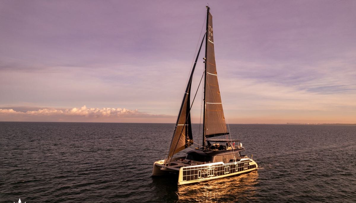 OTOCTONE yacht charter 2