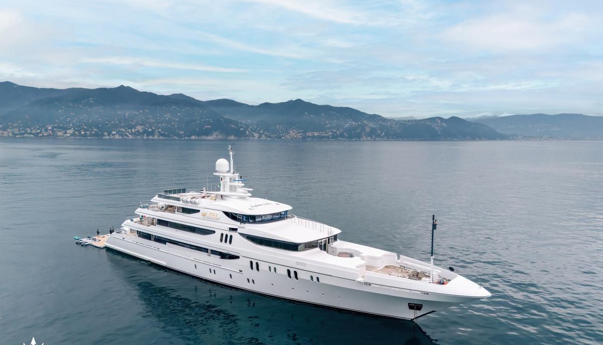 JOIA THE CROWN JEWEL yacht charter 2