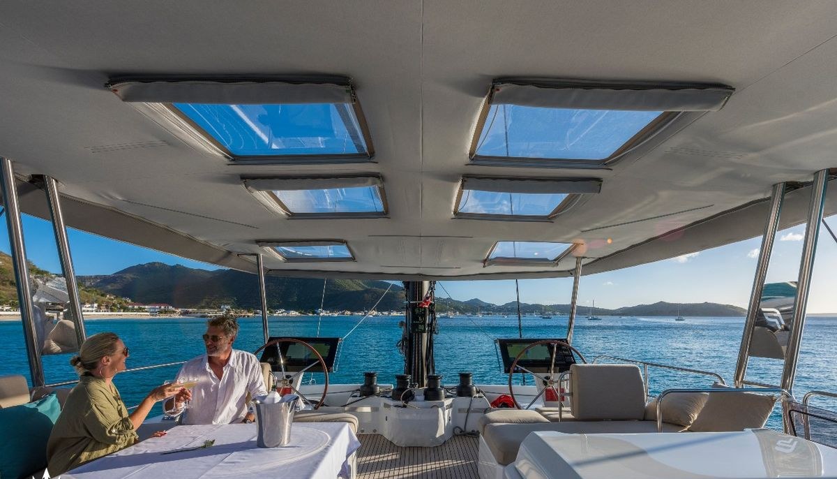 LISA OF THE SEAS yacht charter 4