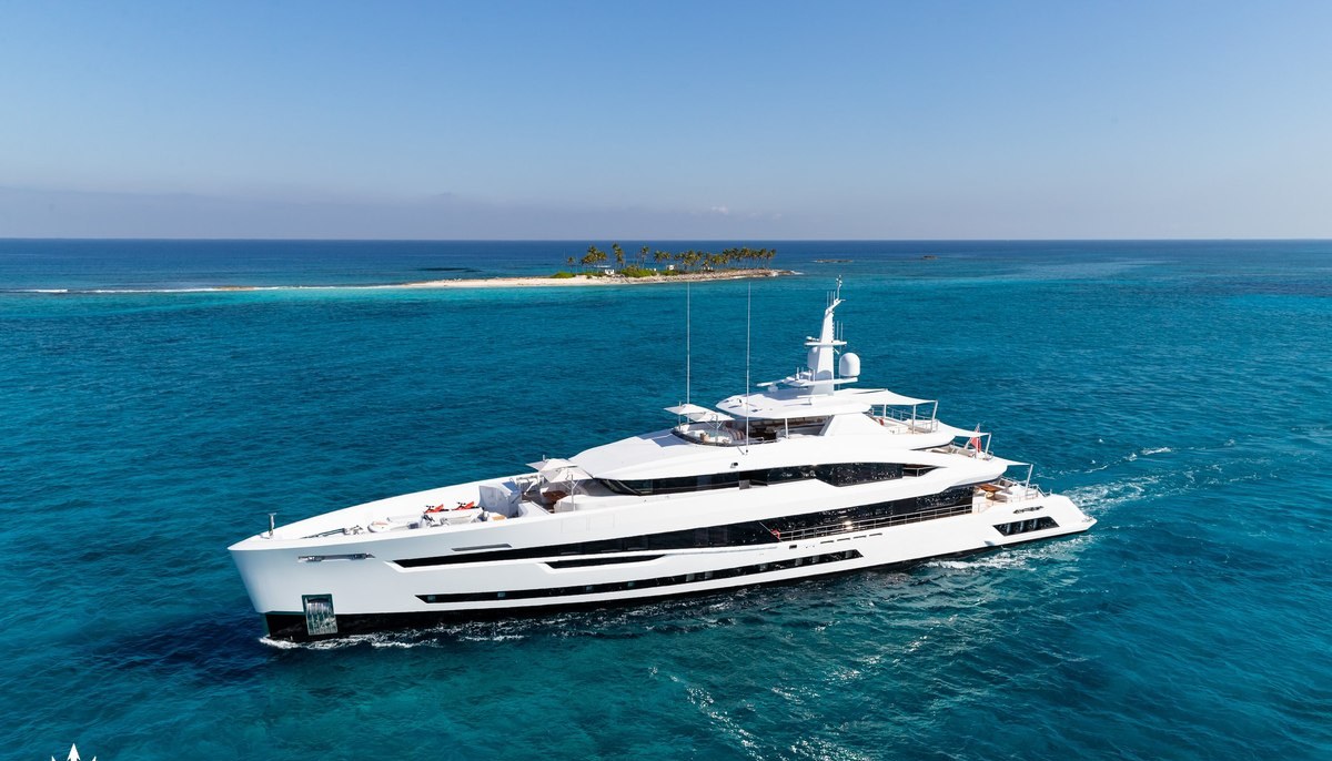 SANTOSHA yacht charter 2