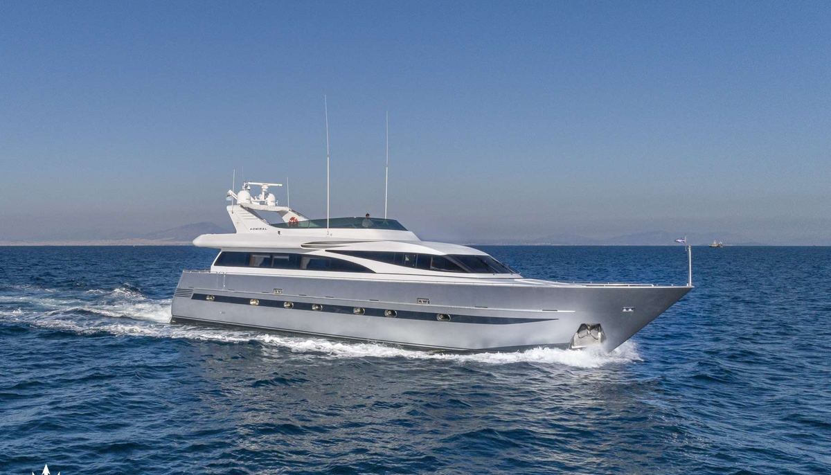 ANDILIS yacht charter 2