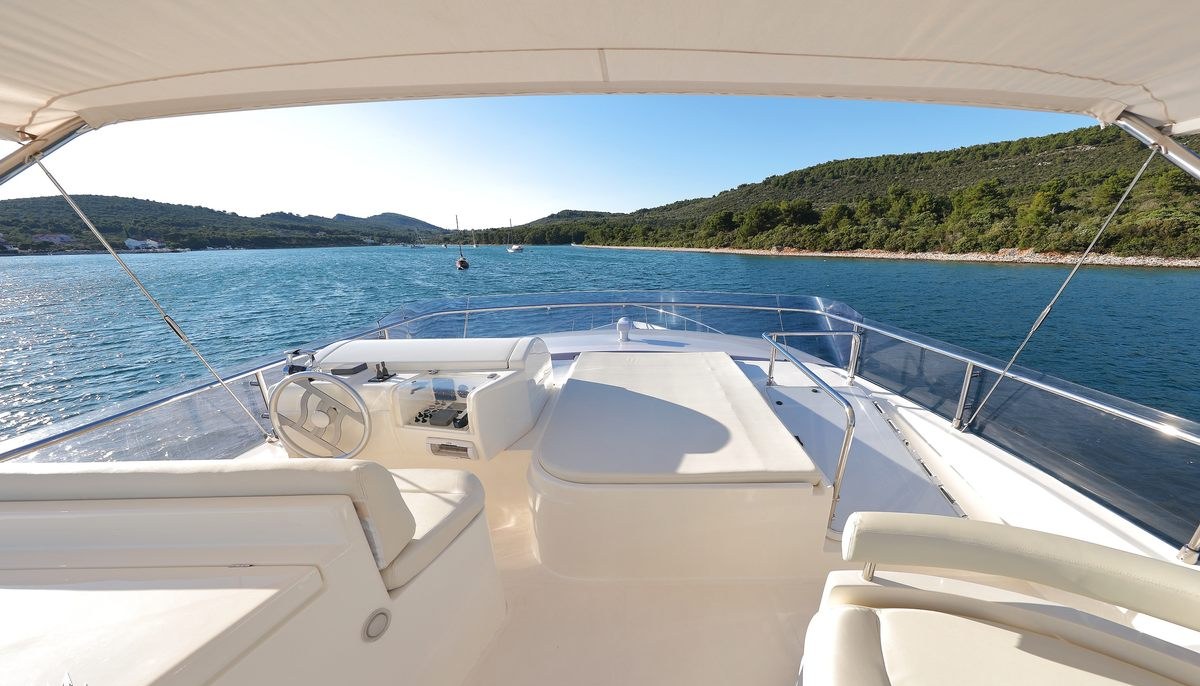 DOMINIQUE yacht charter 5