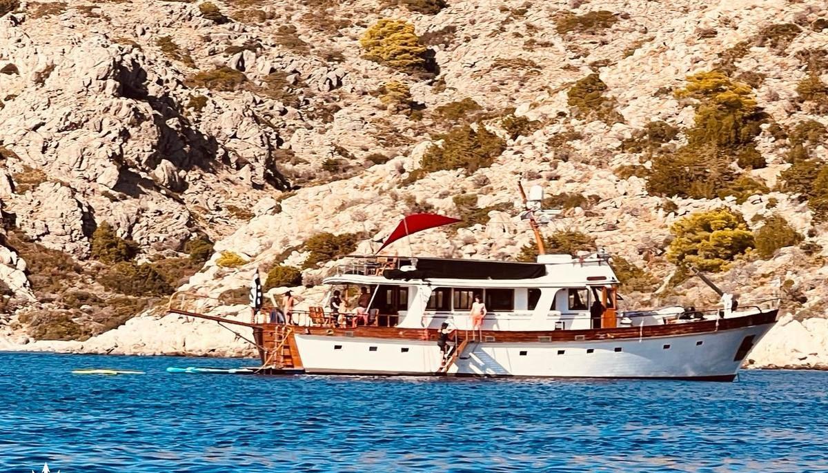 HERCULE POIROT yacht charter 2