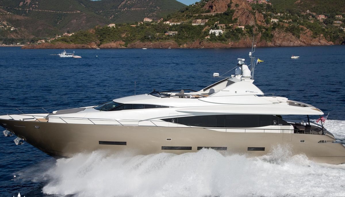 KEROS ISLAND yacht charter 2