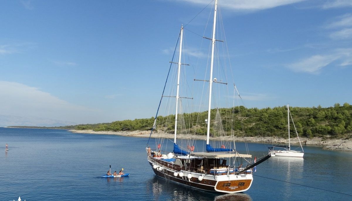 MALENA yacht charter 2
