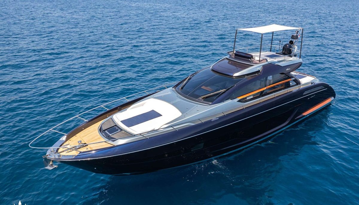 BLUE SHARK yacht charter 3